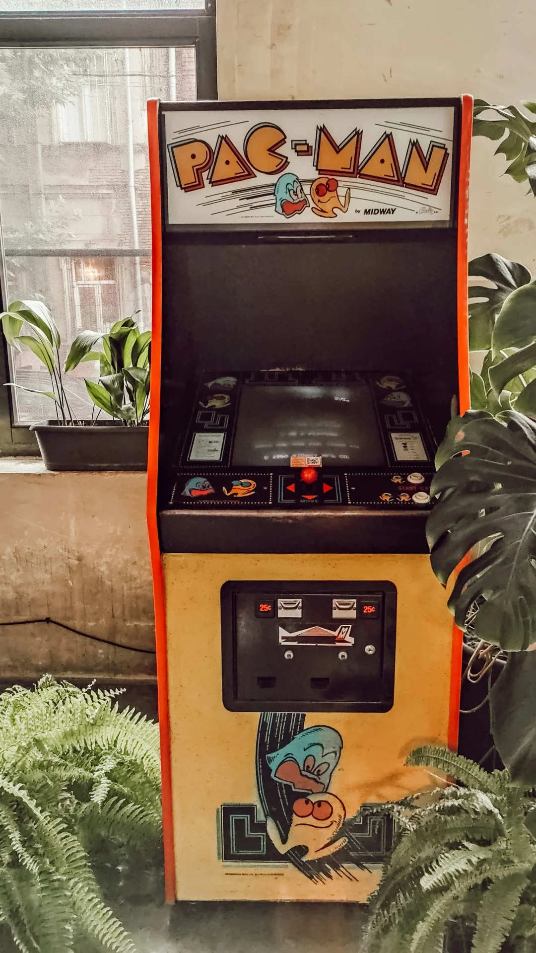 Modern vs vintage arcade technology